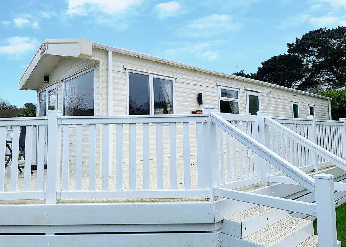 Praa Sands Holiday Park Saint Hilary  Екстер'єр фото